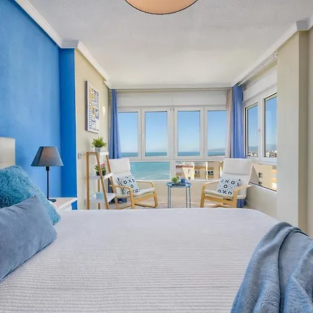 Spectacular Views Penthouse In 1st Line Apartment *